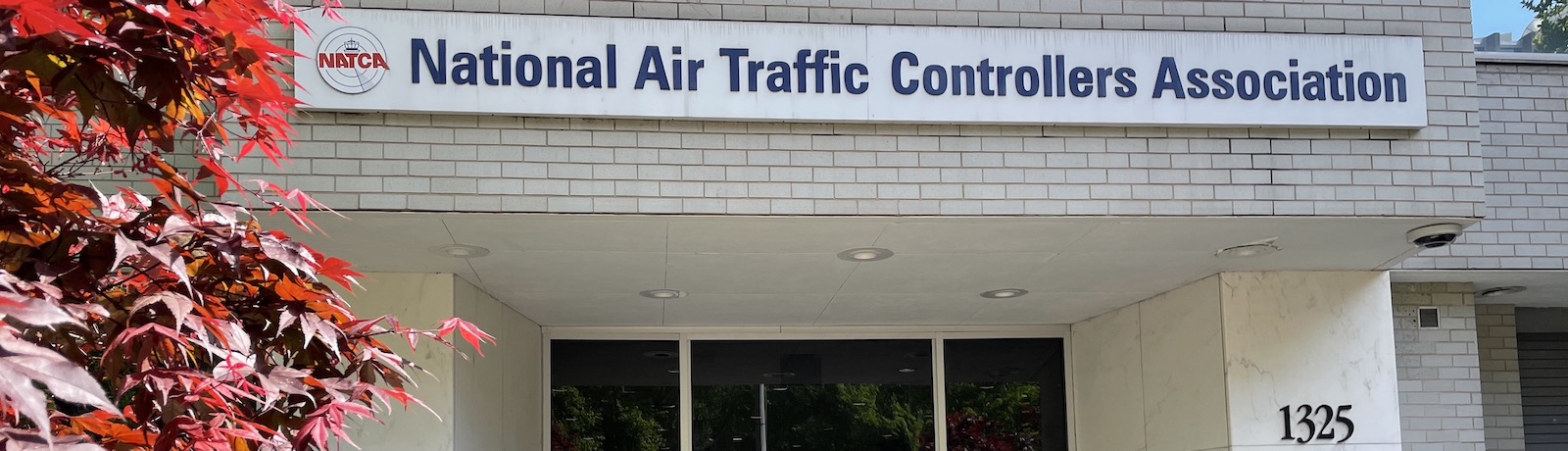 What is an Air Traffic Controller? - NATCA